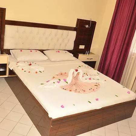 Midnight Sun Hotell 3*